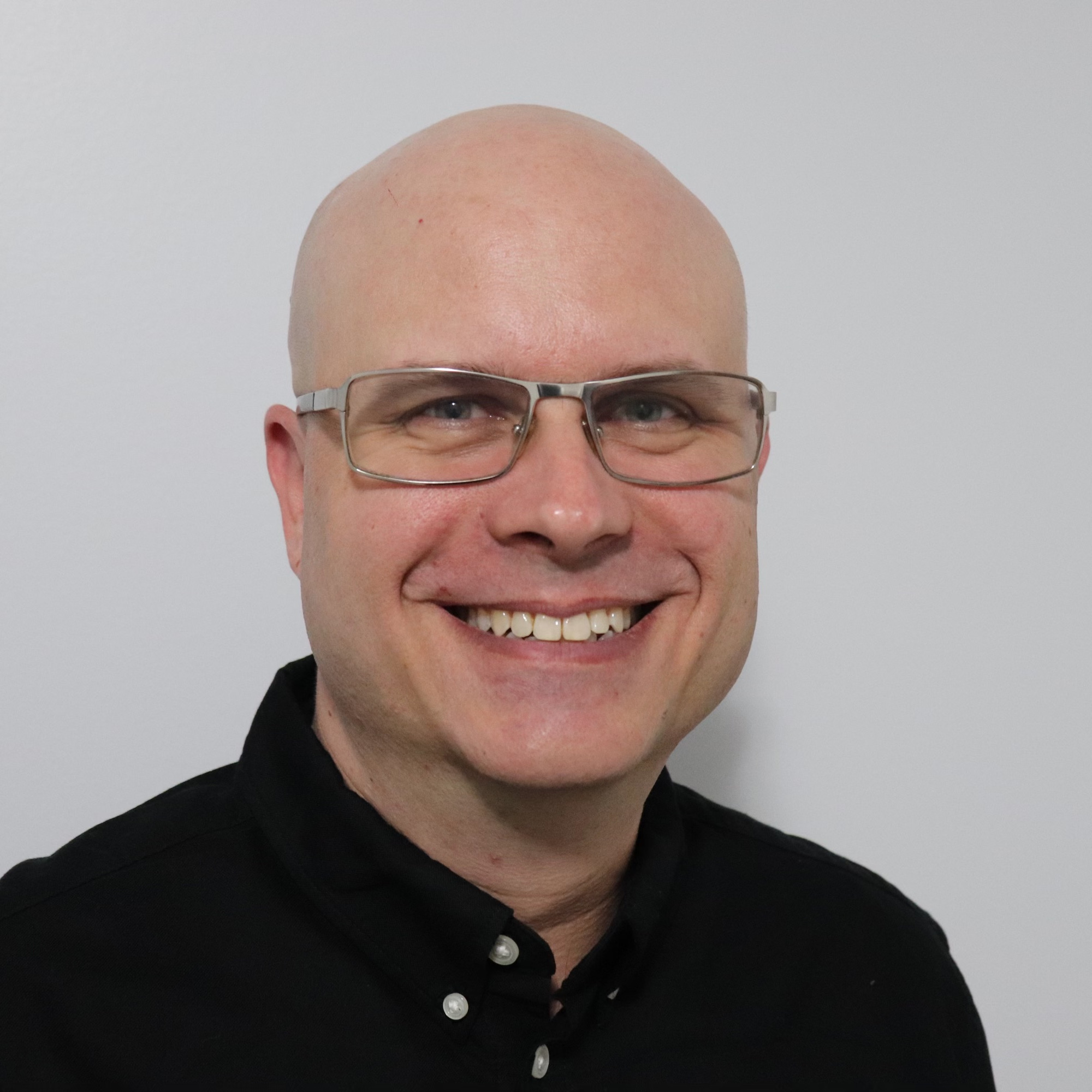 self portrait of Mark Harrop, website owner